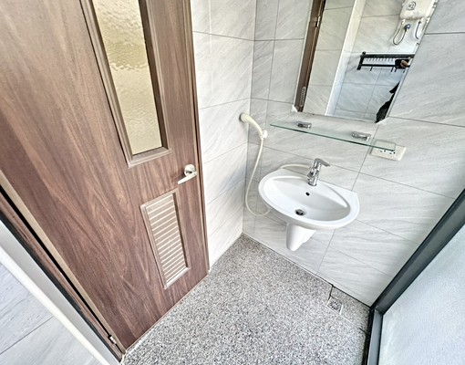 電梯可租補整棟新蓋❤大面採光衛浴開窗❤最後一間❤陽台獨洗 - Image 11