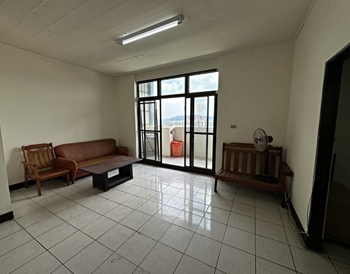 南投市平山一路2房華廈出租(頂加) - Image 2