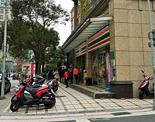 台北市内湖長短租可，近三總電梯二房傢俱全公園綠地 - Thumbnail 12