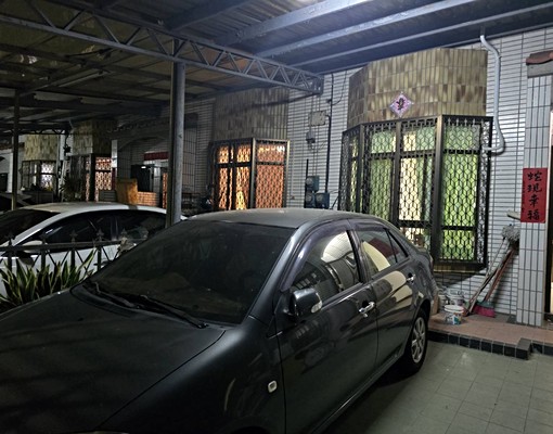 大雅市區前後臨路五房透天 - Image 1