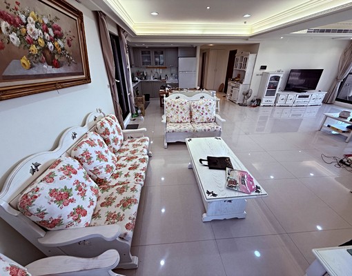 蓮池潭旁無敵景觀大3房/平面車位/一卡皮箱入住 - Image 5