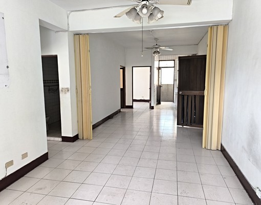 高雄輕軌站旁公寓邊間3房住家附地下室機車位 - Image 5