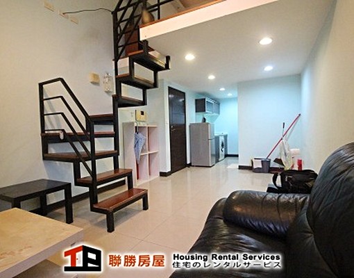 西門站~近捷運~挑高可站~有管理~機能強~可租補~ - Image 2