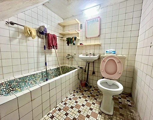 和美鎮六房整棟透天🍀門口好停車🍀台水電🍀可租補戶籍🍀 - Image 4