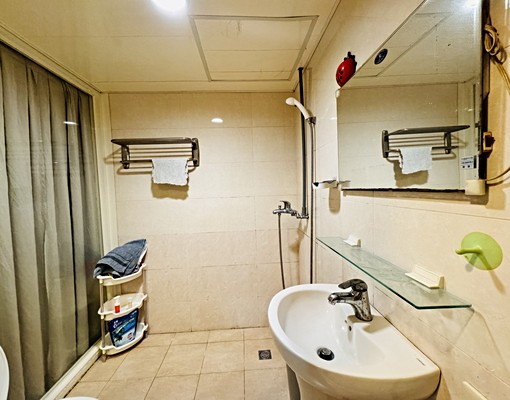 ⭐️三重區三和路🔥徐匯中學🏠分租套房陽台👑乾濕分離⭐️ - Image 5