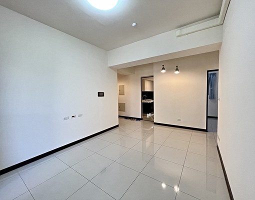 免仲全配家具✨桃園火車站小檜溪✨水悟道三房車 - Image 1