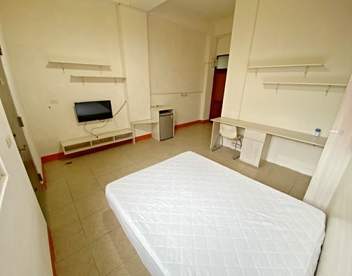 高鐵旁9坪獨立套房(可租補,停車方便) - Image 5