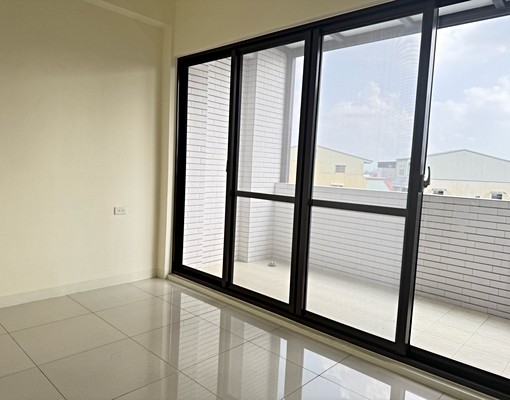 南科港口5年新透天厝(租)六房五衛/設備齊全 - Image 4