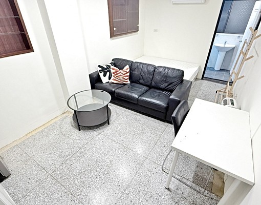 近西門町商圈【超值溫馨套房】可租補@寵物洽@獨立洗衣機 - Image 2