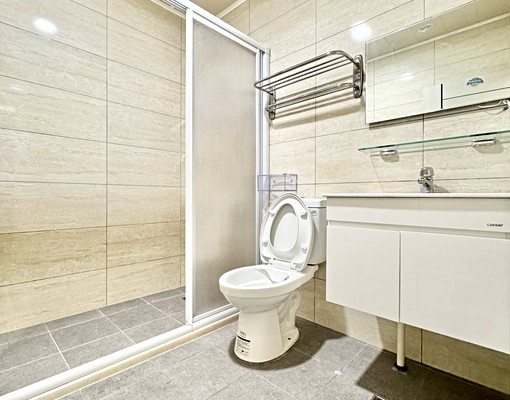 秒租💎東海♥️遊園南路工業區♥️精美裝潢♥️大套房✅獨洗曬 - Image 8