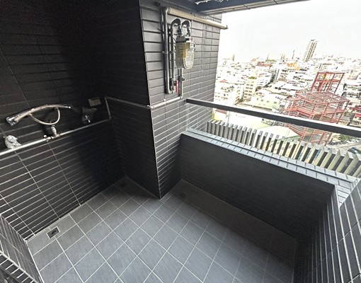 全新成屋!!二重重劃區高樓三房+坡道平面車位(附冷氣) - Image 5