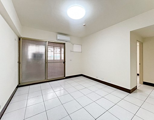 可補助*2+1房現況出租*長樂六街*附全新冷氣 - Image 1