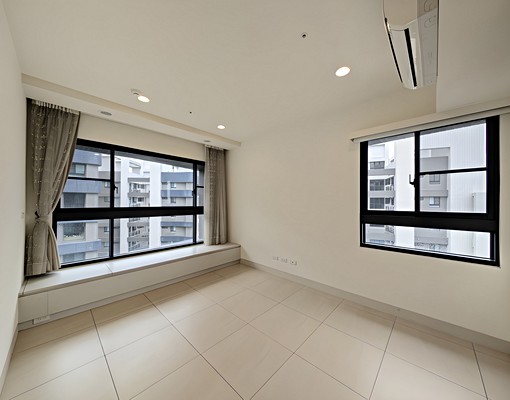 近園區🔹可養寵❗️有平車🔹全室冷氣|台水台電|獨立陽台~ - Image 5