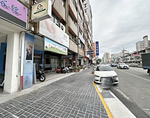 獨家!北屯市場30米進化北路黃金店面獨立進出口 - Image 1