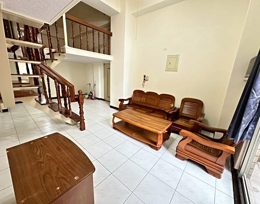 近車站/學區~稀有樓中樓4+1房~友善貓咪(社宅) - Image 3