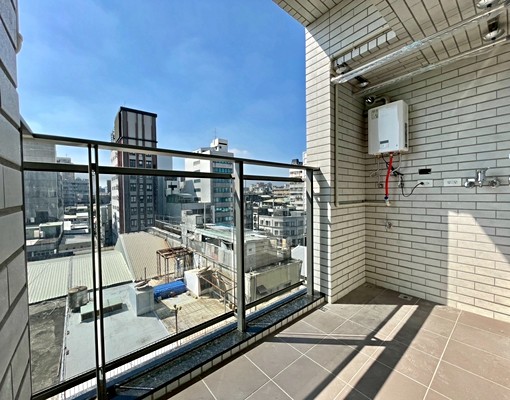 👍居仁學區鼎泰中城全新百萬精裝高質感大2房2衛平車👍 - Image 3