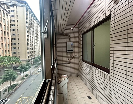 A9民視商圈景秀88三房含管/生活機能佳/近公車站牌 - Image 5