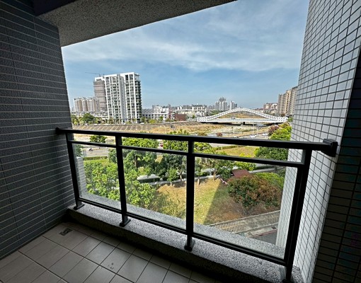 十期8年屋2房2衛含平車管理費可租補 - Image 3