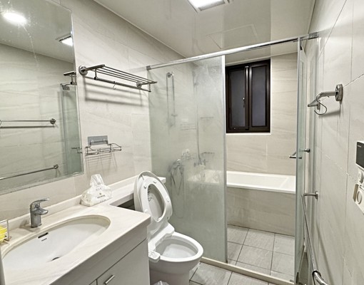 昌隆廣場上好精裝二房平車戶 - Image 8