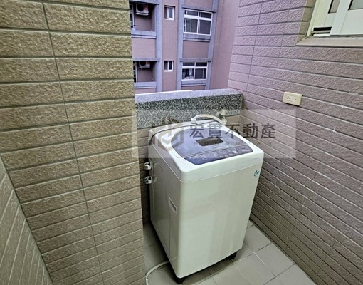 實PO高翠路室內機車位獨立陽台洗衣機小資電梯採光套房 - Image 6