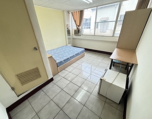 ✔免仲介費✔生活機能便利✔教育大✔審計新村✔向上市場 - Image 1