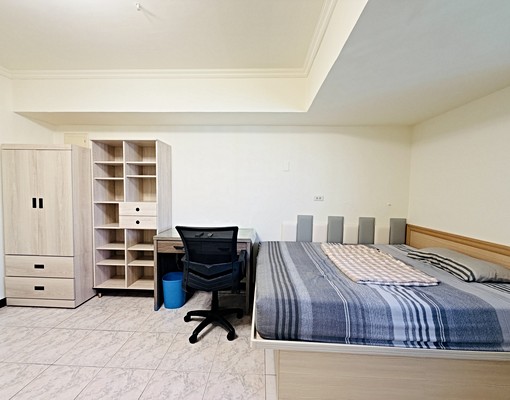 📍住商找窩窩📍三重站高樓層獨立採光套房含家電網路 - Image 3