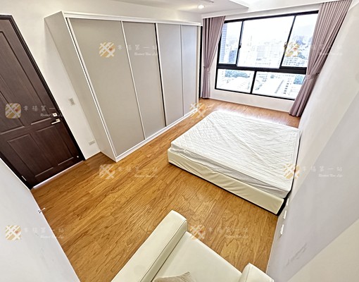 ✨美術館第一排✨室內超大坪數✨走路即可到勤美✨ - Image 8