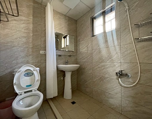 全新整理有廚房大套房 - Image 5