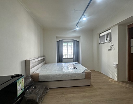 鄰近勤益科技大學龍大地透天套房出租多間可選可租補門口可停機車 - Image 15