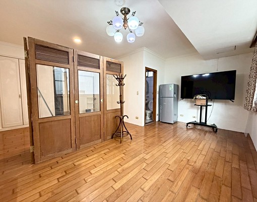 天母國小🏘️租補✅可貓❤️台水電/採光空間寬敞 - Image 1