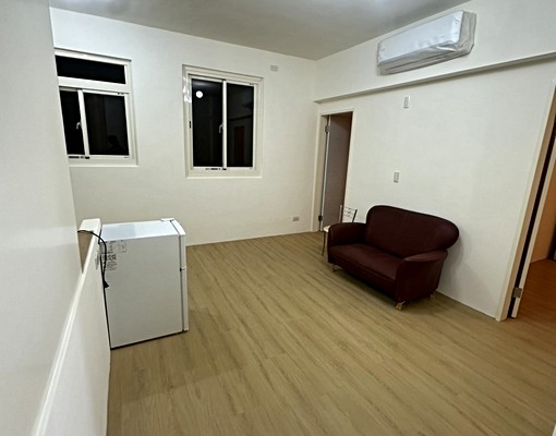 南勢角捷運附近全新裝潢一層一戶公寓二樓稀有出租 - Image 1