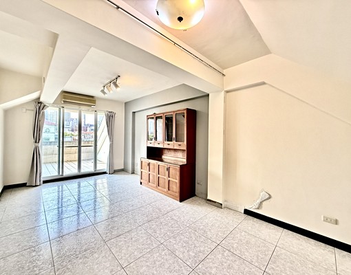 惠文高中獨棟透天✨室內車庫✨可租補戶籍寵物✨可營登自住 - Image 16