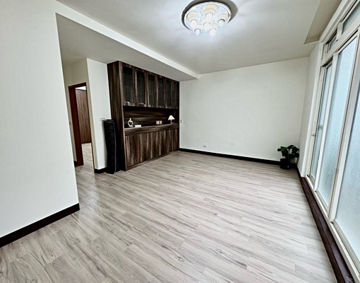 市政府全新裝潢搶手三房/可補助/雙陽台採光佳/可寵物 - Image 5