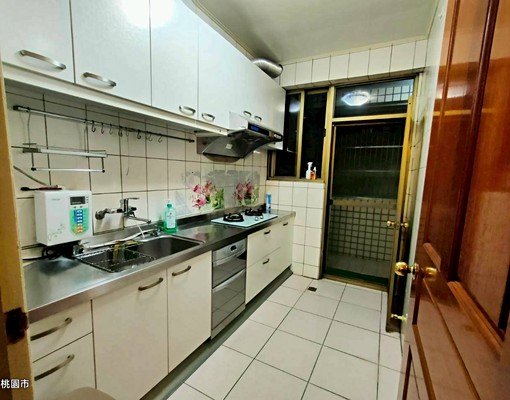 大安國小/八德和平路/交流道公寓三樓大2+1房,可租補 - Image 3