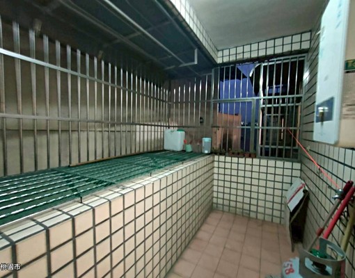 大安國小/八德和平路/交流道公寓三樓大2+1房,可租補 - Image 5