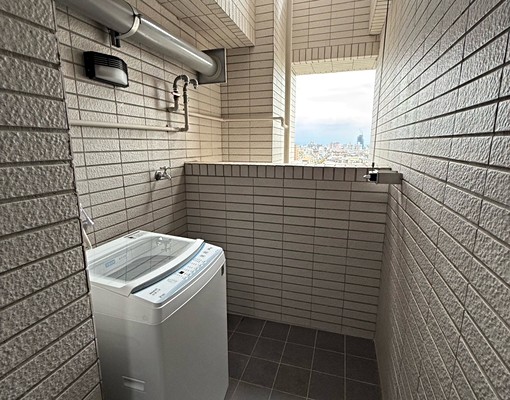 出租信義大廈2房全配家俱家電含車位免服務費可租補 - Image 9