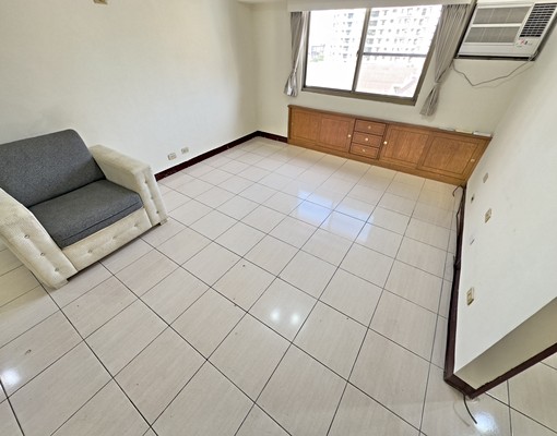 超值三房🔆可貓🐱可租補🐥近黎明黃昏市場🔆含車位 - Image 3