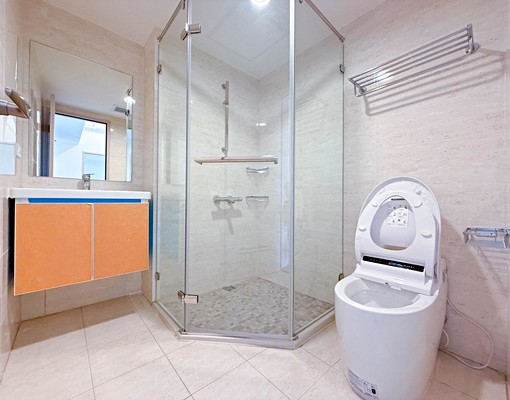 大2房獨立平面車位|興富發愛琴海|安平(可寵可租補) - Image 5