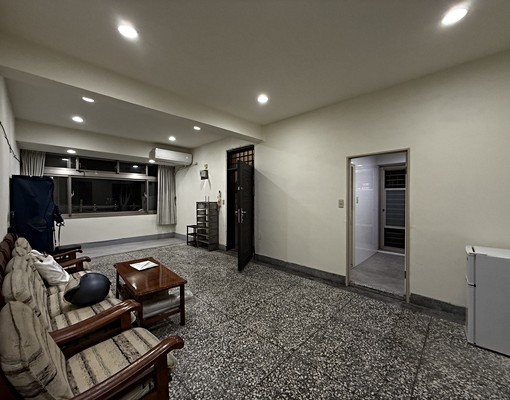 淡水捷運站正對面3房大空間可租補🍎近英專夜市屋況佳有整理 - Image 1