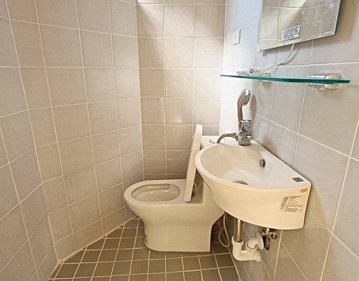 74號道路(松竹閘道)大3房附設備(今日還有)屋主配合租補 - Image 8