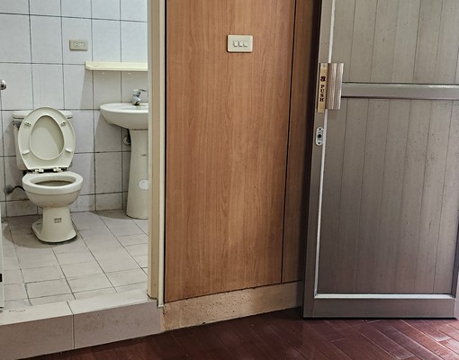 45坪(二樓3房2廳+三樓開放空間),只要20000元,強推 - Image 10