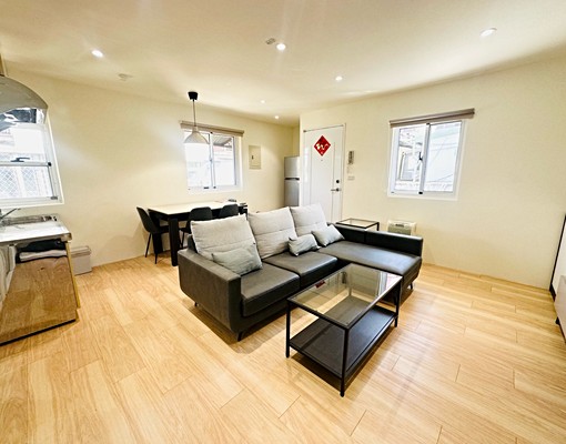 六張犁站/精緻一房一廳/獨立洗衣、陽台/採光極佳/垃圾代收/ - Image 1