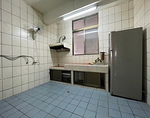 民族透天🌟可辦公室倉庫住家🌟現況出租🌟廣達公園旁 - Image 3