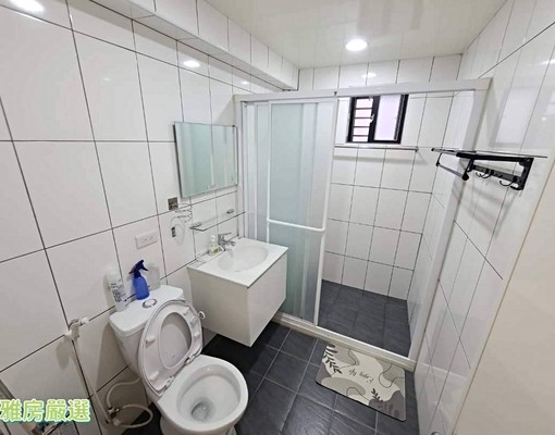 海山捷運二樓公寓~麥當勞、海山捷運、家樂福~才租8千5哪裡找 - Image 3