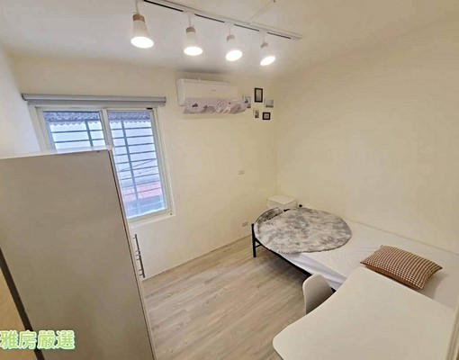 海山捷運二樓公寓~麥當勞、海山捷運、家樂福~才租8千5哪裡找 - Image 13