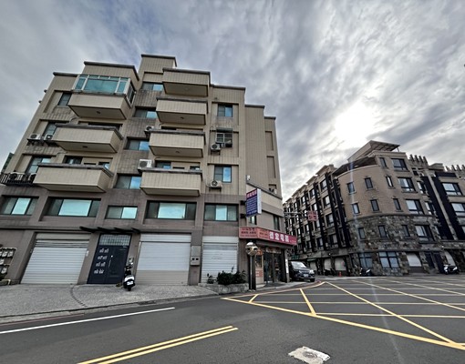 明新坪頂大三套房華廈(可申請租屋補助) - Image 7