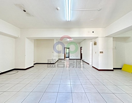 西屯路三段【台中陽明】超寬敞採光四房+車位,屋況優 - Image 4