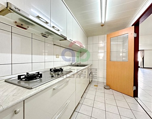 西屯路三段【台中陽明】超寬敞採光四房+車位,屋況優 - Image 7