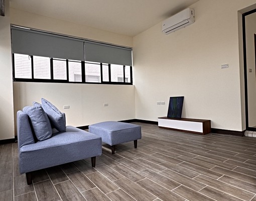 一層兩戶/大客廳大露台/可寵全新出租含車位/可租補*小潔 - Image 2