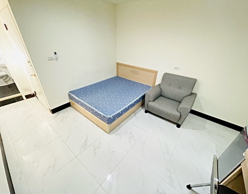 捷運劍南站、德明科大／女性專區。台電價。優良採光。家俱齊全 - Image 3